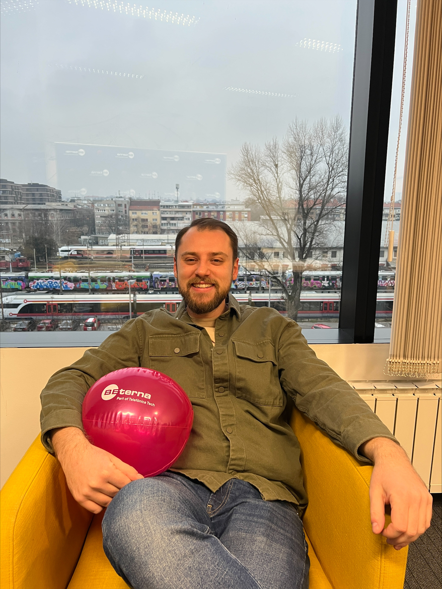 Finding his rhythm at BE-terna: Sašo's journey in project management