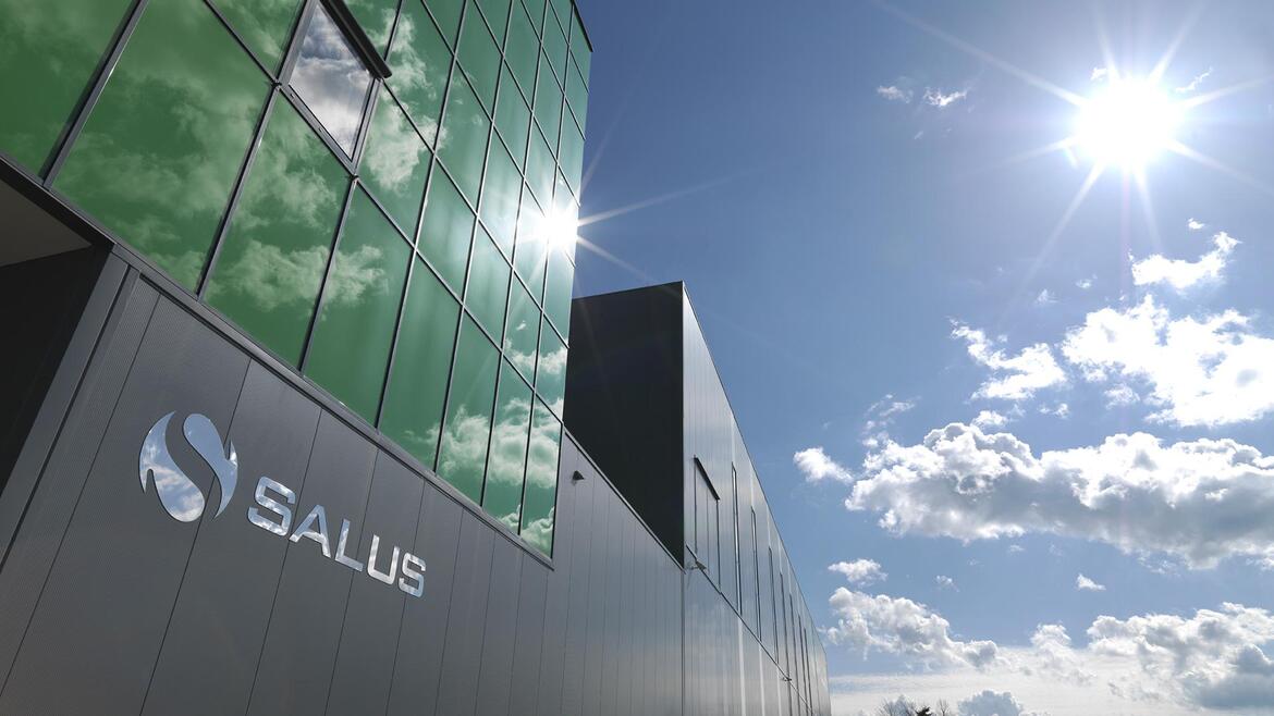 Salus Group: Sodobna platforma za napovedovanje prodaje in optimizacijo zalog