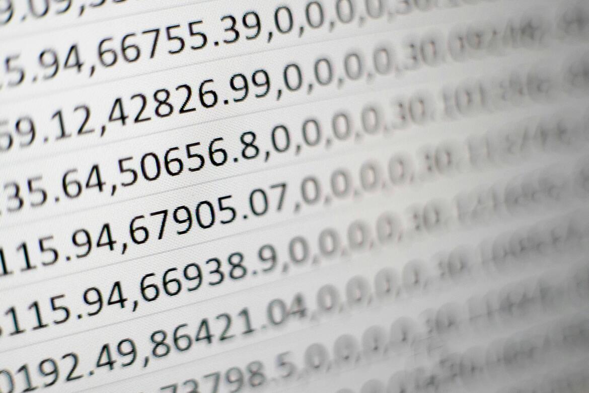 Še vedno izvažate v Excel in ročno prepisujete račune? AI v Business Centralu lahko del tega naredi namesto vas