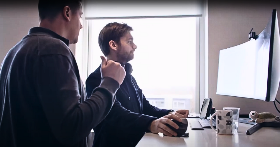 <em>Få det vinget af:</em> Download tjeklisten, og se hvordan din Microsoft Dynamics AX bliver compliant!