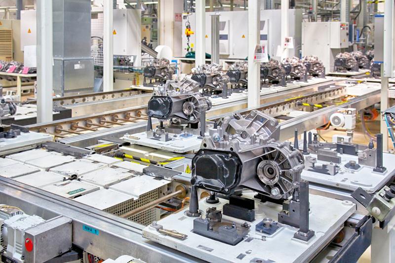 Automated production line with gear units in a modern manufacturing facility – representing the manufacturing industry